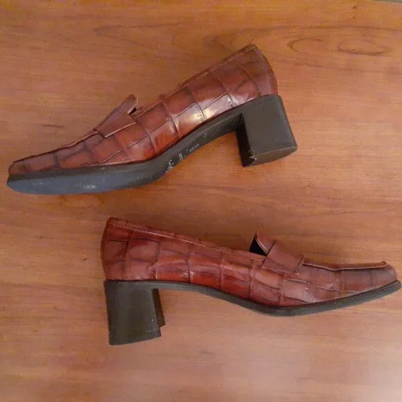 Sesto Meucci Penny Loafer Heels - Picture 8 of 12